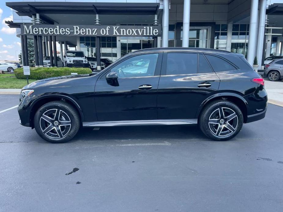 new 2024 Mercedes-Benz GLC 300 car