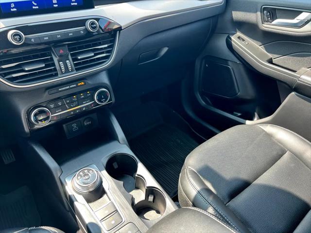 used 2022 Ford Escape car, priced at $26,101