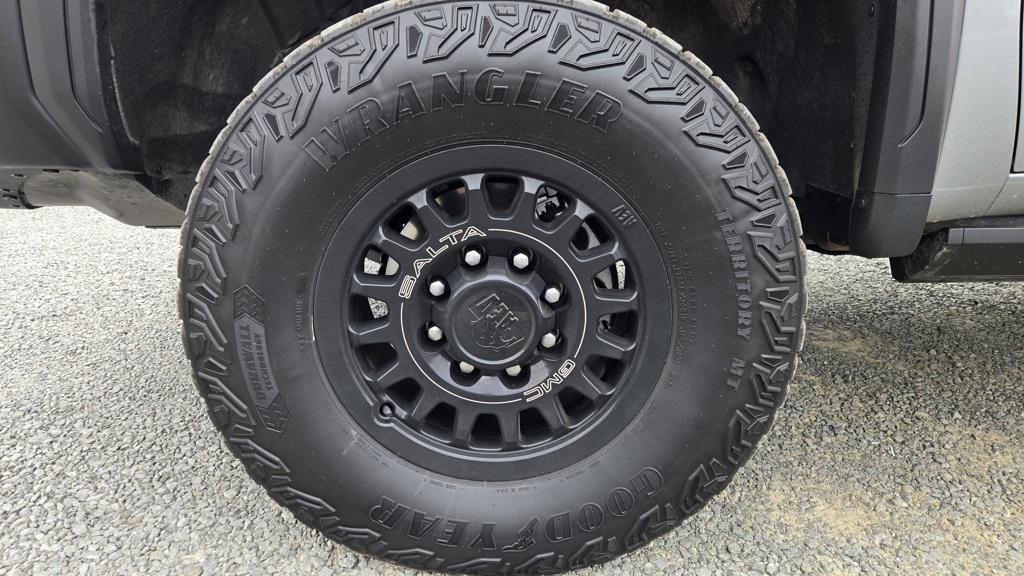 used 2024 GMC Sierra 2500 car, priced at $85,990