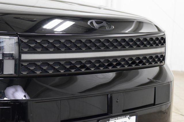 used 2024 Hyundai Santa Fe car, priced at $38,950