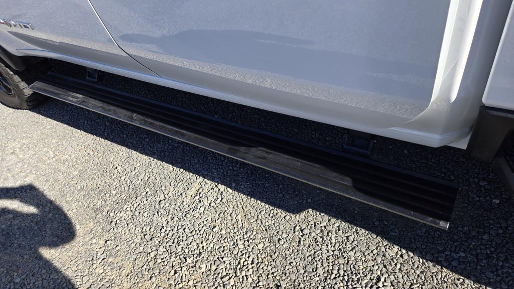 used 2024 GMC Sierra 2500 car, priced at $77,990