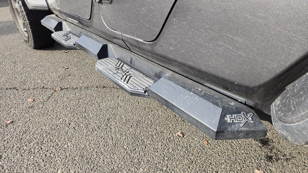 used 2022 Jeep Gladiator car, priced at $35,500