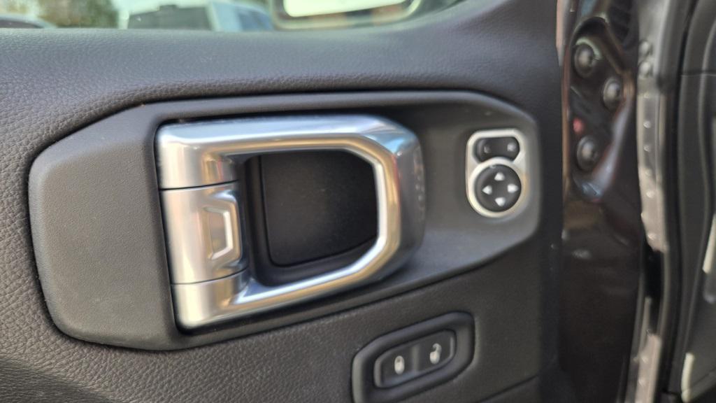 used 2022 Jeep Gladiator car, priced at $35,500