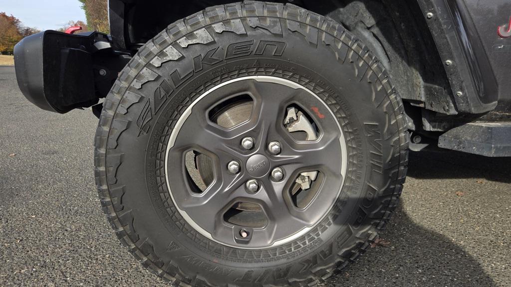 used 2022 Jeep Gladiator car, priced at $35,500