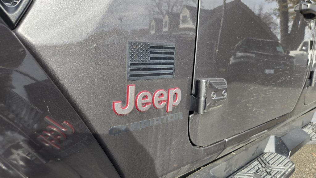 used 2022 Jeep Gladiator car, priced at $35,500