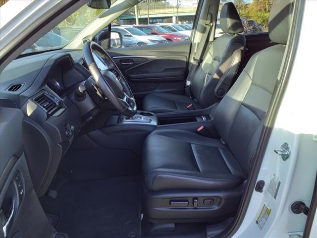 used 2022 Honda Pilot car, priced at $32,995