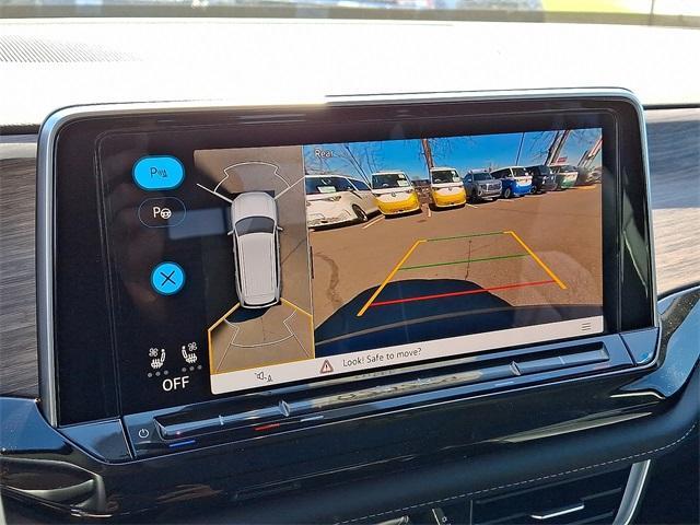 new 2025 Volkswagen Atlas car, priced at $56,136