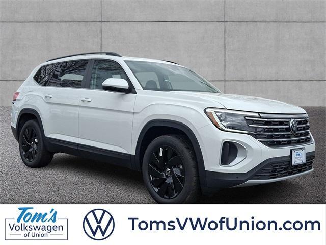new 2025 Volkswagen Atlas car, priced at $48,737