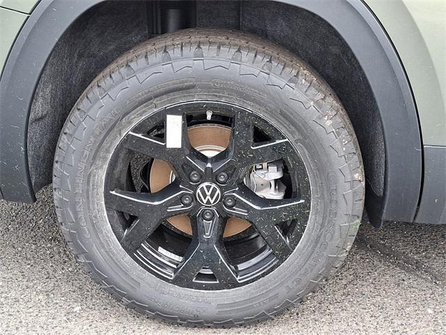 new 2025 Volkswagen Atlas car, priced at $49,586