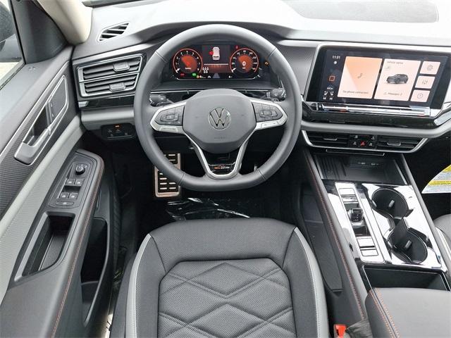 new 2025 Volkswagen Atlas car, priced at $49,586