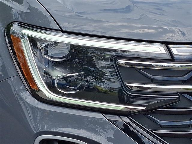 new 2025 Volkswagen Atlas car, priced at $49,406