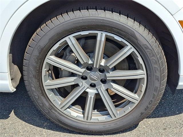 used 2018 Audi Q7 car, priced at $16,777