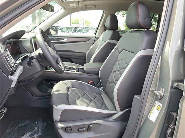 new 2025 Volkswagen Atlas car, priced at $49,000