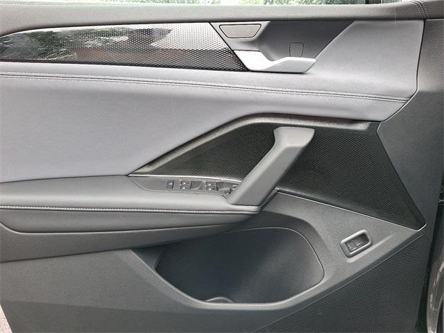 new 2025 Volkswagen Tiguan car, priced at $38,287