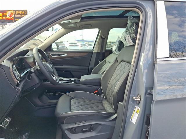 new 2025 Volkswagen Atlas car, priced at $55,780