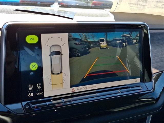 new 2025 Volkswagen Atlas car, priced at $52,229