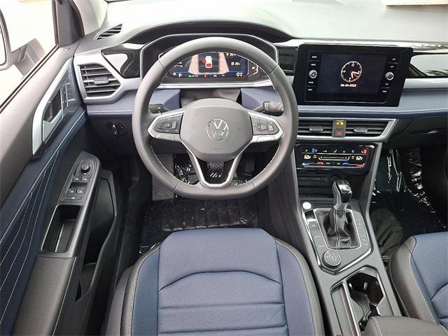 new 2025 Volkswagen Taos car