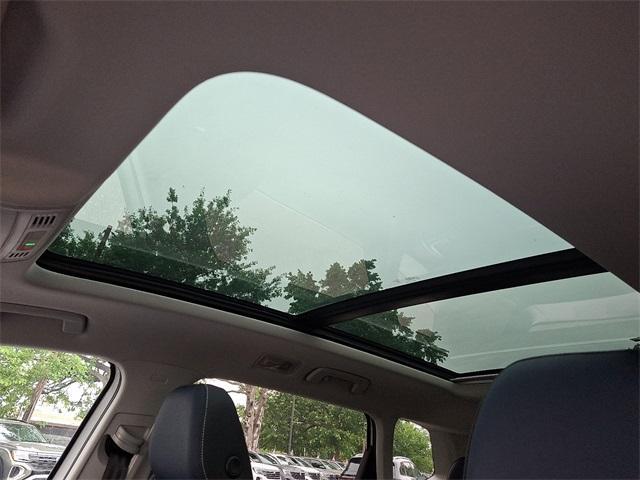 new 2025 Volkswagen Taos car