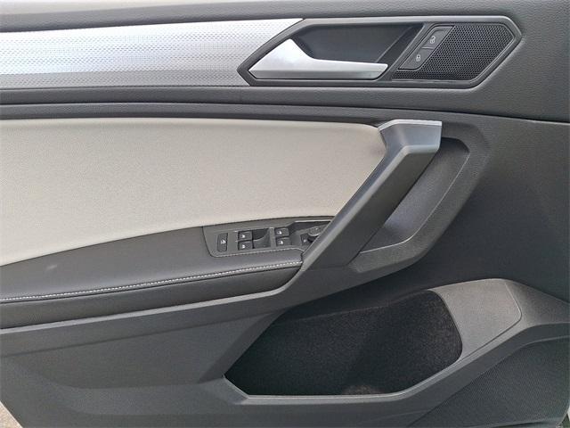 new 2024 Volkswagen Tiguan car, priced at $33,274
