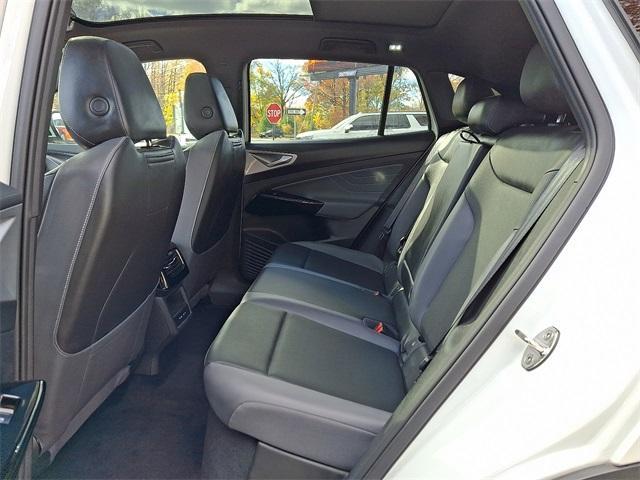 used 2024 Volkswagen ID.4 car, priced at $19,777