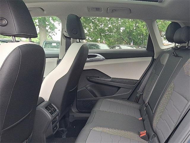 new 2025 Volkswagen Taos car