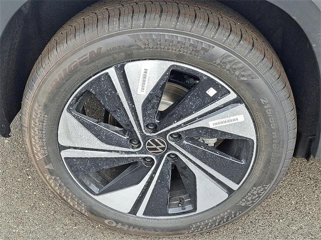 new 2025 Volkswagen Taos car