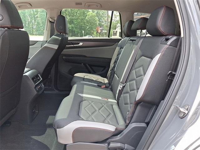 new 2025 Volkswagen Atlas car, priced at $50,041