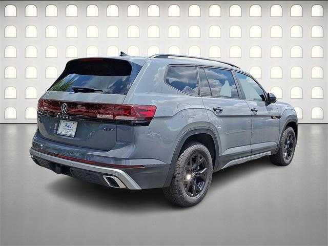 new 2025 Volkswagen Atlas car, priced at $50,041