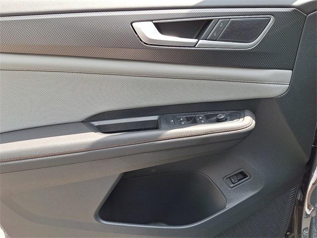 new 2025 Volkswagen Atlas car, priced at $50,041