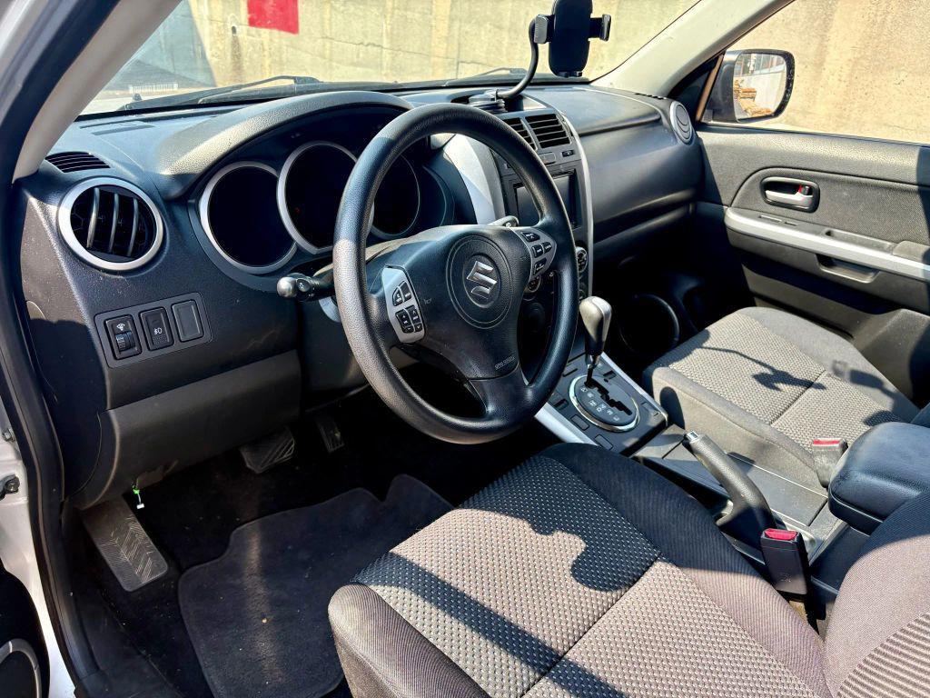 used 2006 Suzuki Grand Vitara car, priced at $3,999