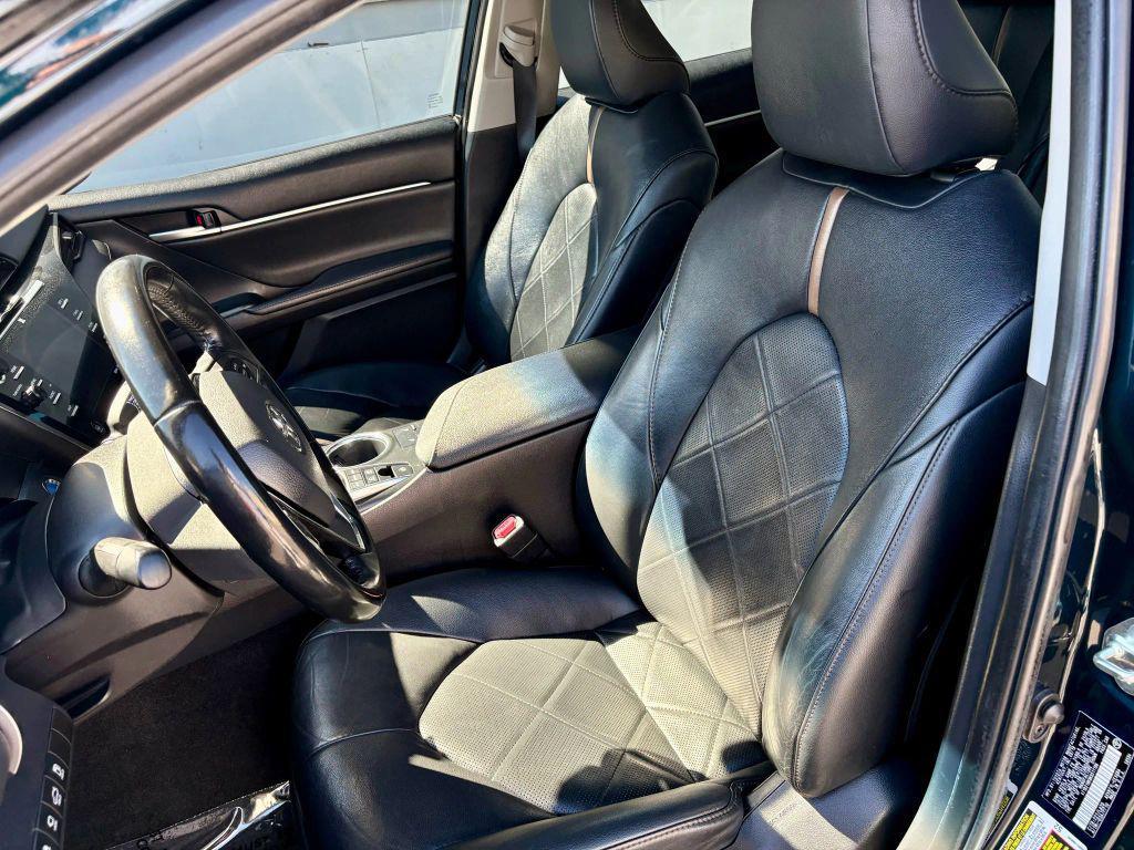 used 2019 Toyota Camry Hybrid car, priced at $17,999