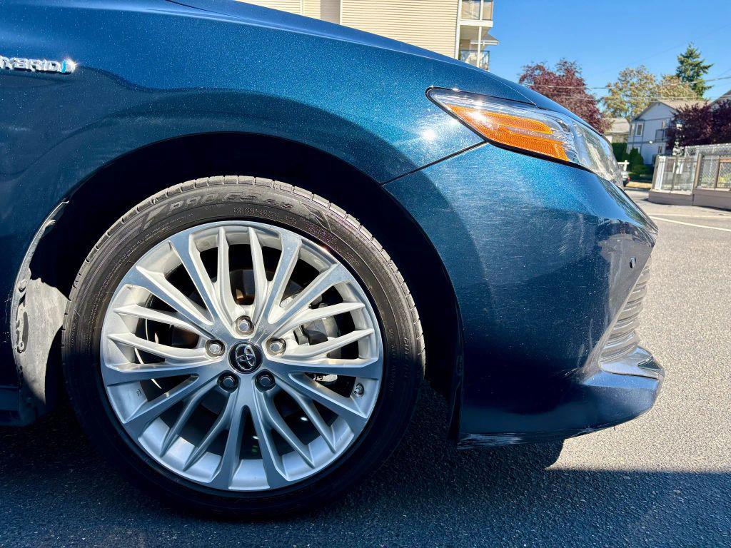 used 2019 Toyota Camry Hybrid car, priced at $17,999