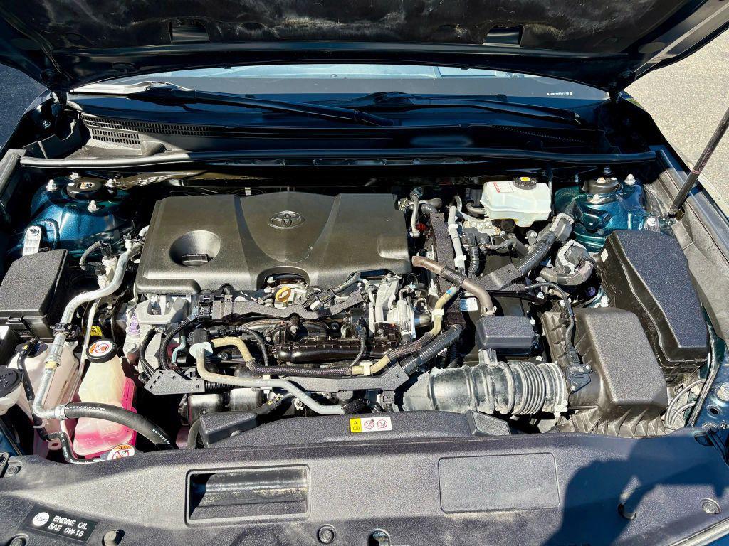 used 2019 Toyota Camry Hybrid car, priced at $17,999