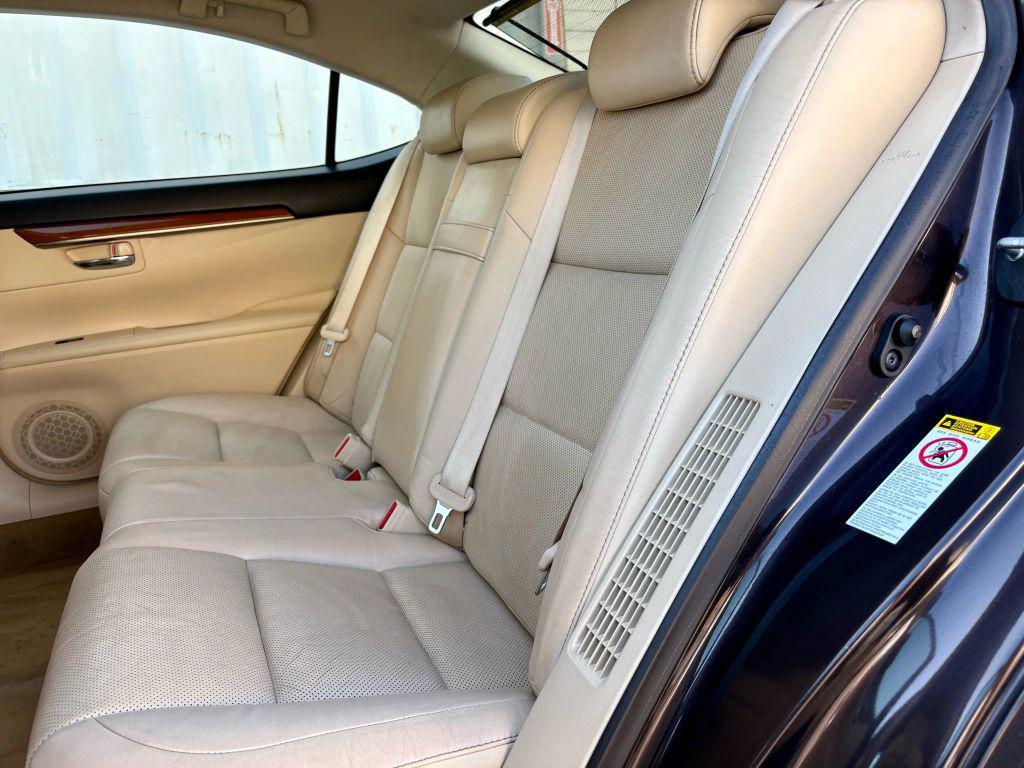 used 2014 Lexus ES 300h car, priced at $12,999