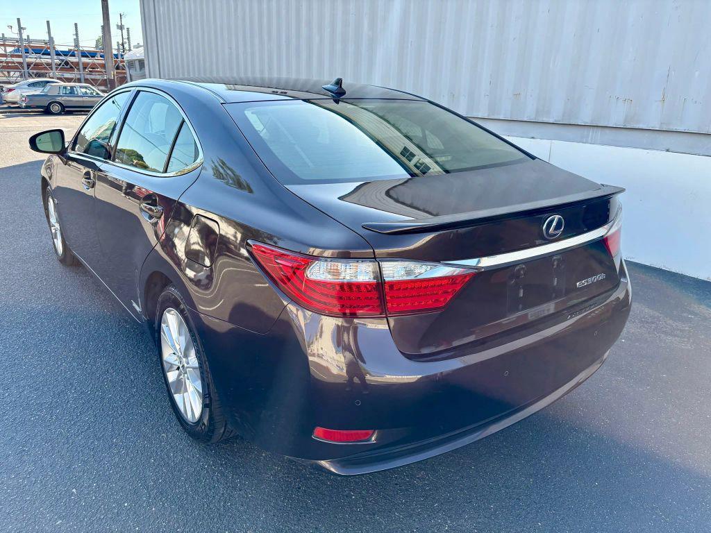 used 2014 Lexus ES 300h car, priced at $12,999