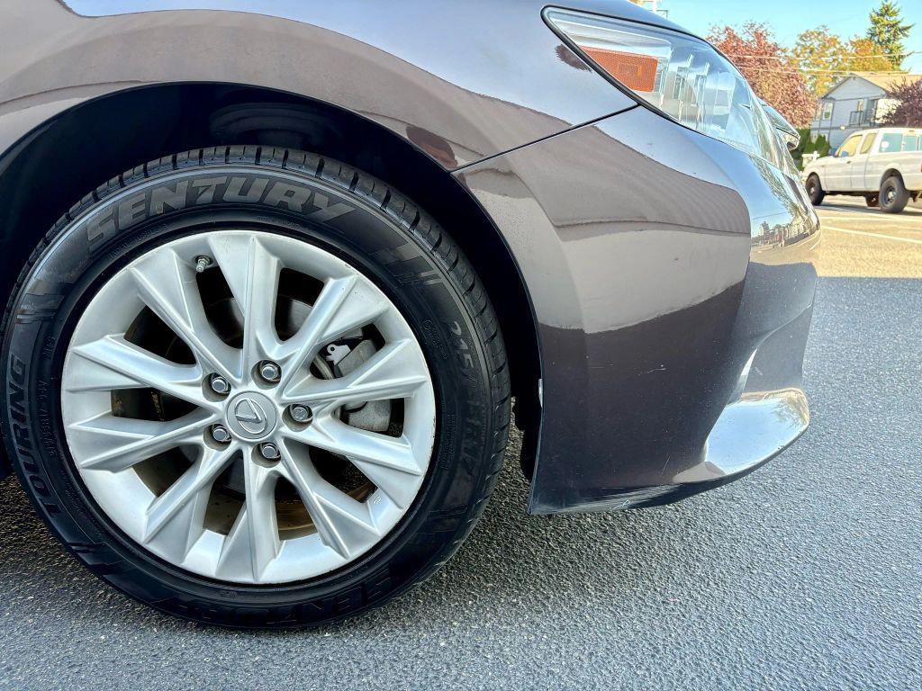 used 2014 Lexus ES 300h car, priced at $12,999