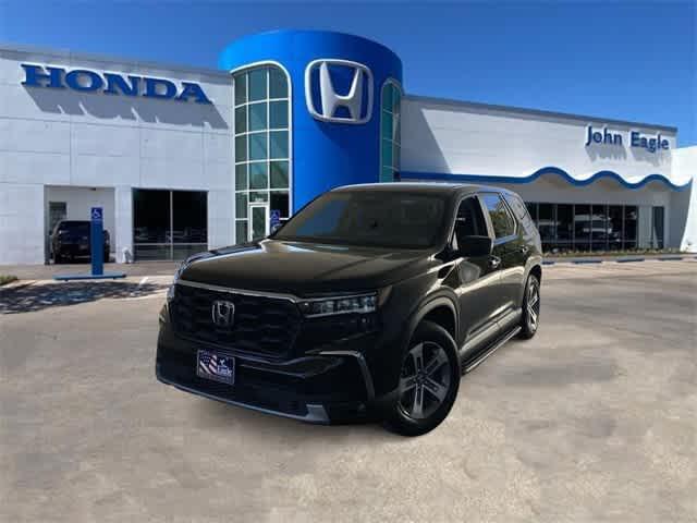 used 2023 Honda Pilot car, priced at $35,947