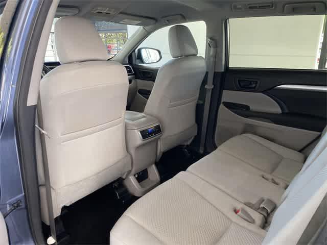 used 2016 Toyota Highlander car, priced at $17,385