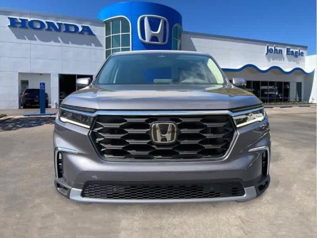 new 2025 Honda Pilot car, priced at $44,950