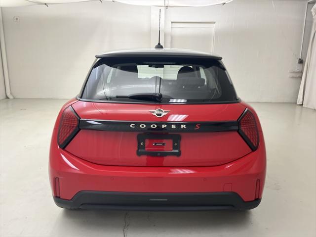 new 2025 MINI Hardtop car, priced at $37,295