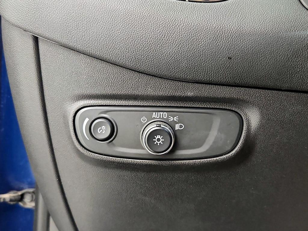 used 2023 Chevrolet Equinox car, priced at $20,998