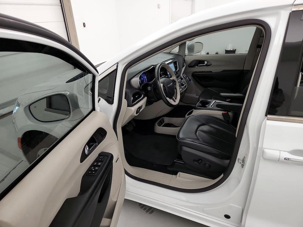 used 2019 Chrysler Pacifica Hybrid car, priced at $27,998