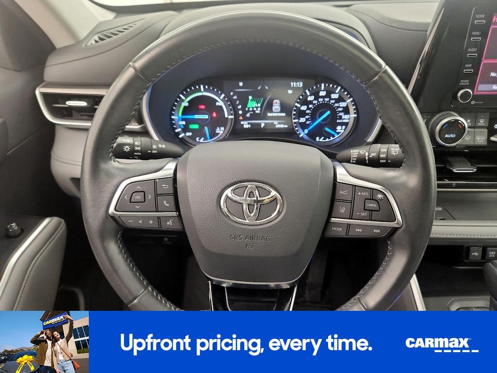 used 2021 Toyota Highlander Hybrid car, priced at $35,998