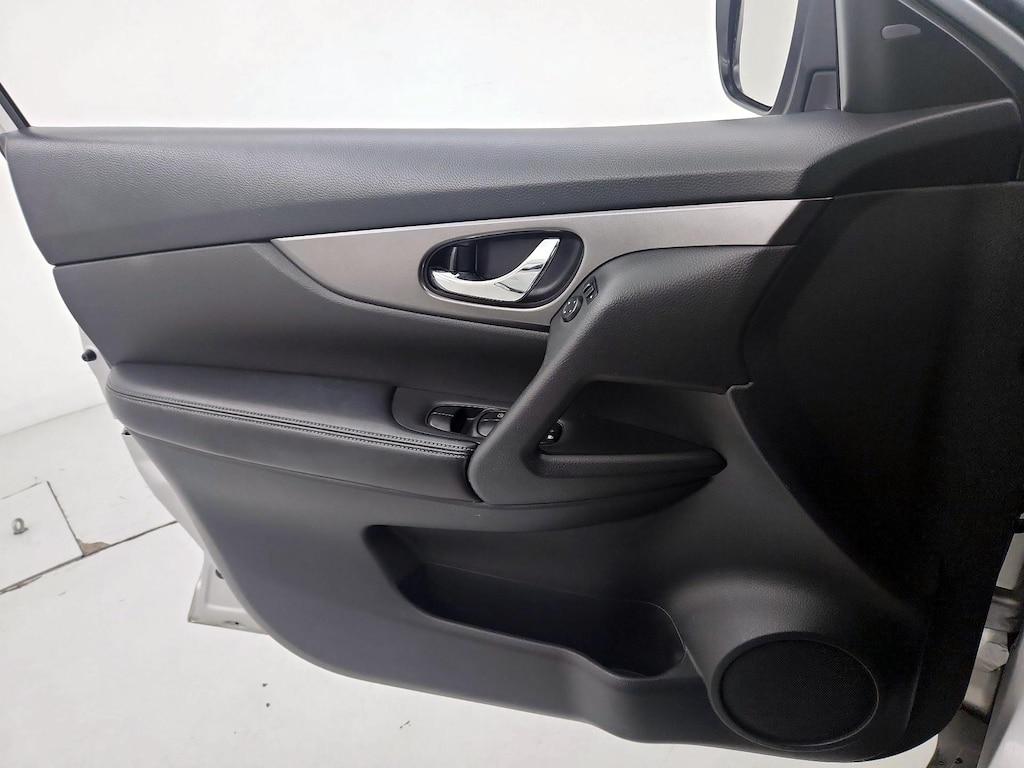 used 2015 Nissan Rogue car, priced at $13,599