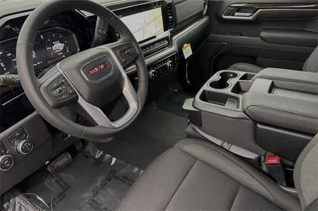 new 2025 GMC Sierra 1500 car, priced at $50,875