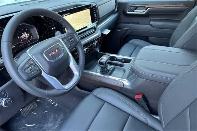 new 2025 GMC Sierra 1500 car, priced at $62,305