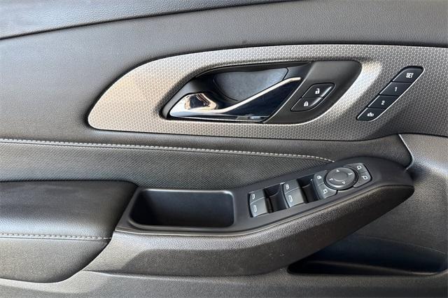 used 2022 Chevrolet Traverse car, priced at $35,500