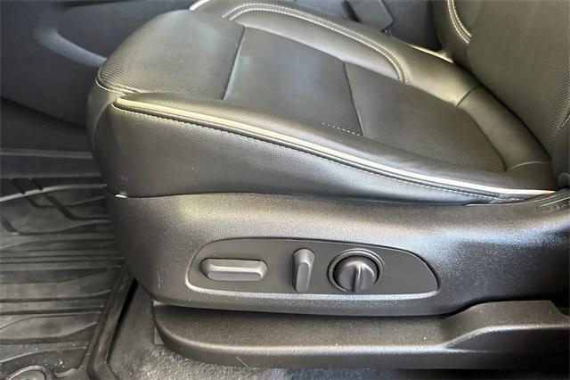 used 2022 Chevrolet Traverse car, priced at $35,500