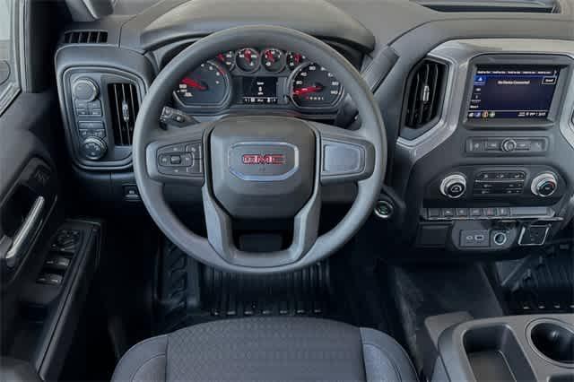 new 2024 GMC Sierra 1500 car, priced at $38,925