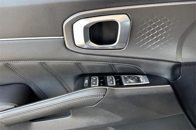 used 2021 Kia Sorento car, priced at $21,900